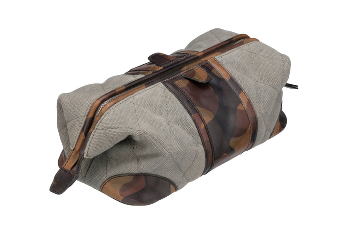 Woodland Quilted Oxford Shave Case